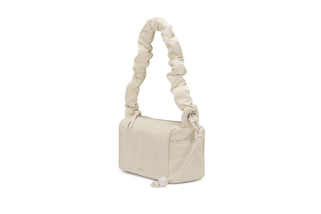 Oyani Scrunch Shoulder Bag (IVORY)