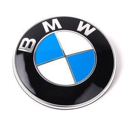 Genuine BMW parts [1 genuine emblem 82mm, 2 external grommets] чёрный