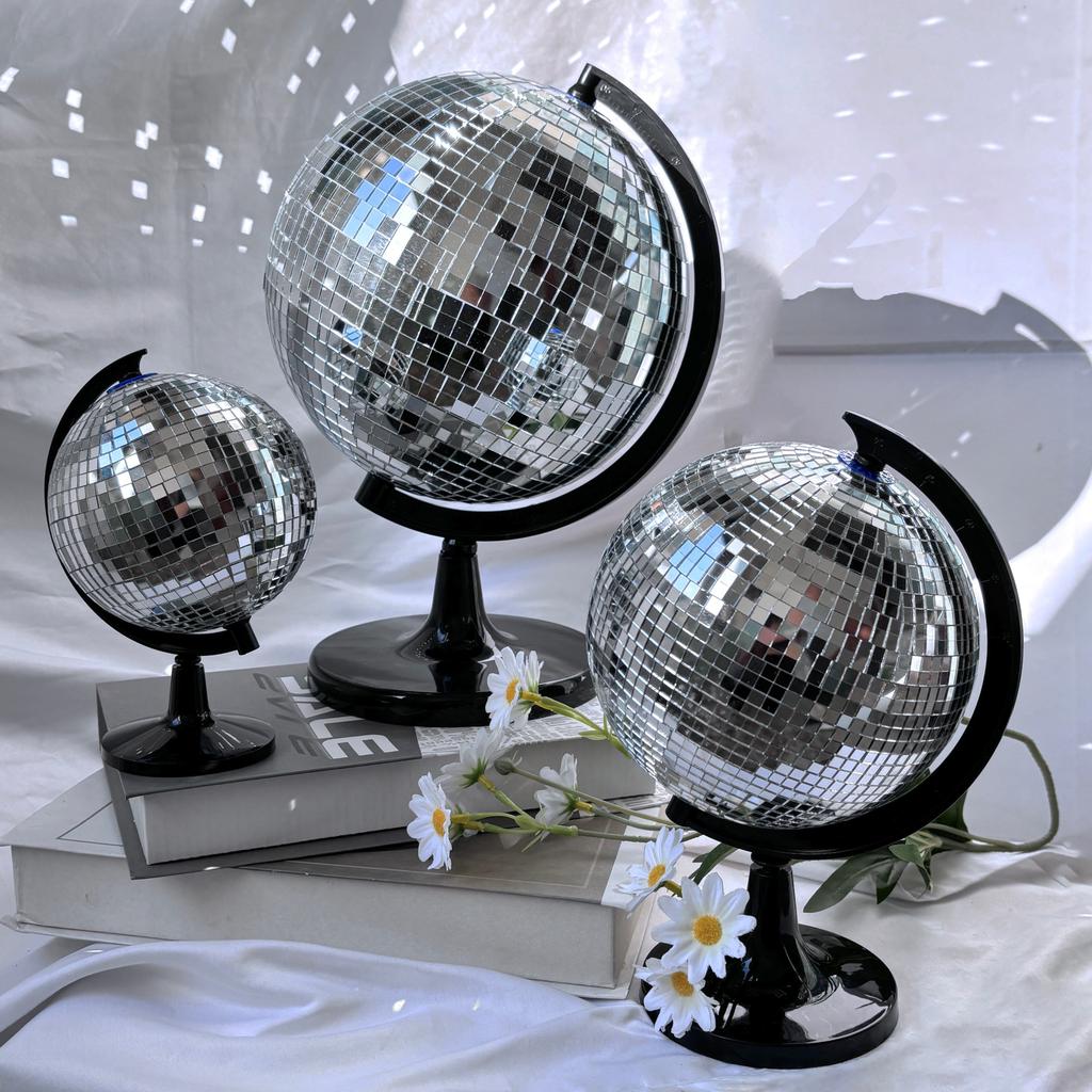 Drehende Glaskugel Discokugel Schmuckstück Lichtreflexion Farbiger Spiegelball Neujahrsdekoration Hochzeit Geburtstag Heimschmuck