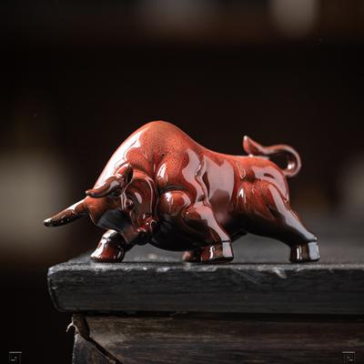 Ceramiczna Statuetka Byka Walki Byków Rzeźba Bydła Wall Street Dekoracja Feng Shui do Biura na Biurko Półka na Książki Ozdoby Figurki Zwierząt