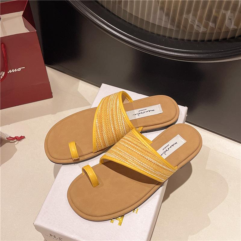 Bohemian flat-bottomed woven toe slippers women's summer wear 2025 new beach shoes holiday cool slippers women