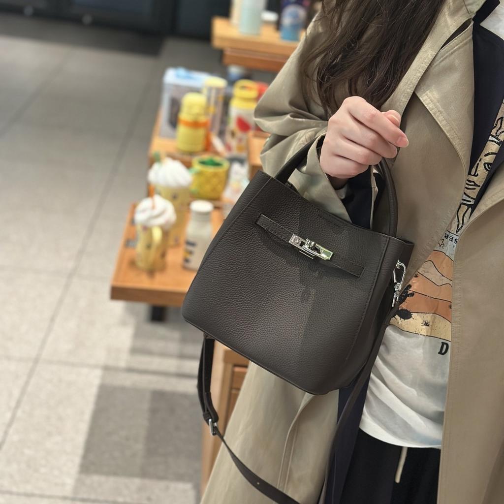 Nuova Borsa Secchiello Intrecciata in Vera Pelle per Donna, Strato Superiore Pelle di Mucca, Borsa a Spalla/a Mano Versatile