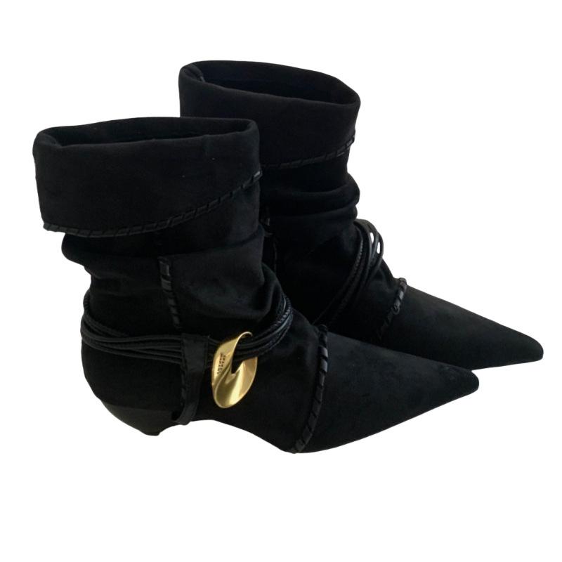 Kitten and Pointed Pleated Straps Stacked Boots 2025 New Retro Suede Flanged Metal Buckle Strap Fashion Short Boots