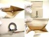 Autentisk Salvatore Ferragamo Gancini lysbeige skinn sølvfarget H/W bifold-lommebok #a701 pusset opp