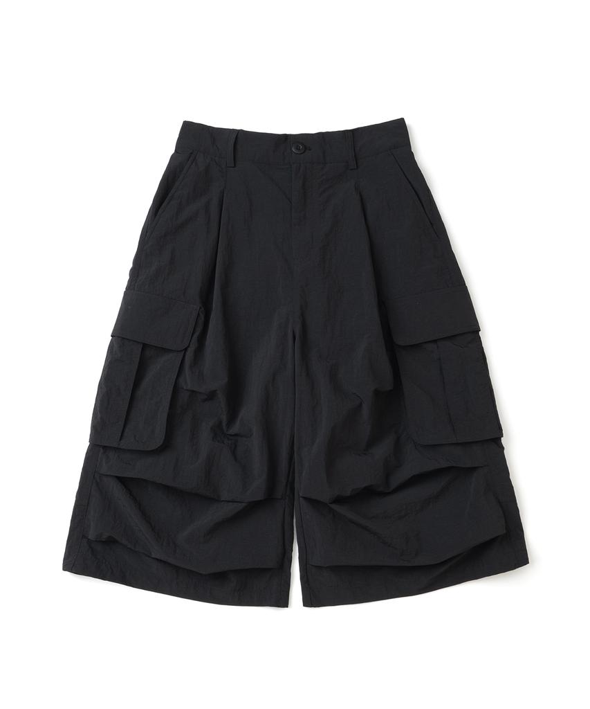 NOT4NERD Knee Tuck Parachute Cargo Bermuda Shorts - Black