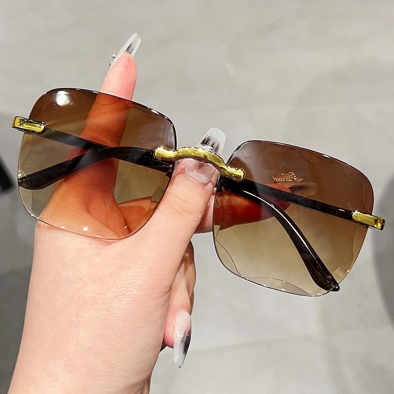 Fashion Rimless Women Gradient Sunglasses New  Brand Designer Sun Glasses Vintage Shades Female Pink Eyewear Gafas De Sol