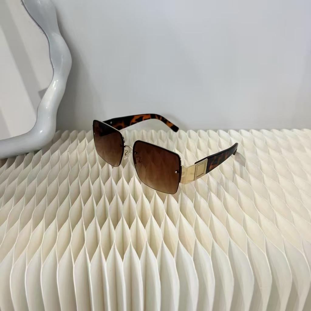 Square Shape Women Sunglasses Korean Fashion Uv Protection Women'S Sun Glasses Travelling Photographing Men Sunglass