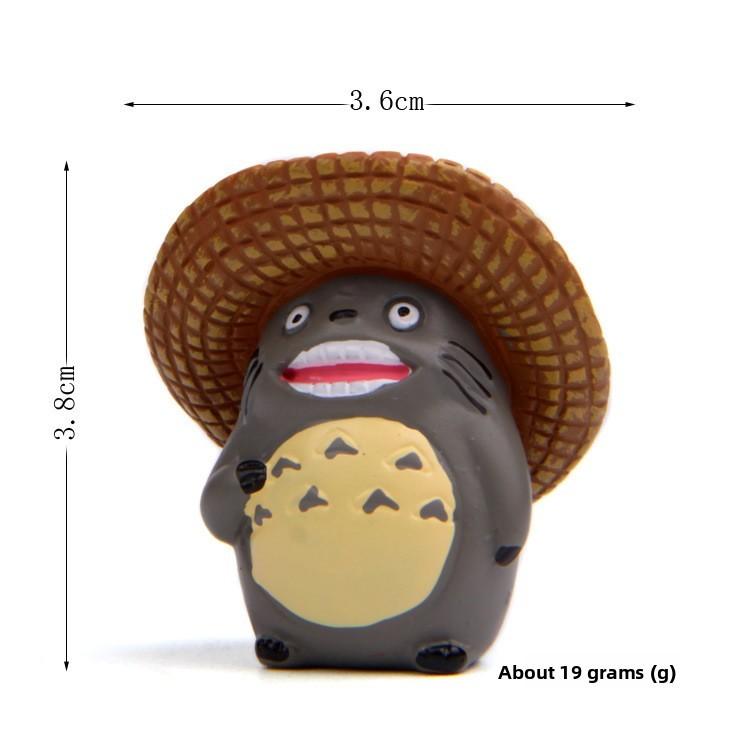 Cartoon My Neighbor Totoro Small Resin Sculpture With Straw Hat For Miniature Landscaping And Gift Use