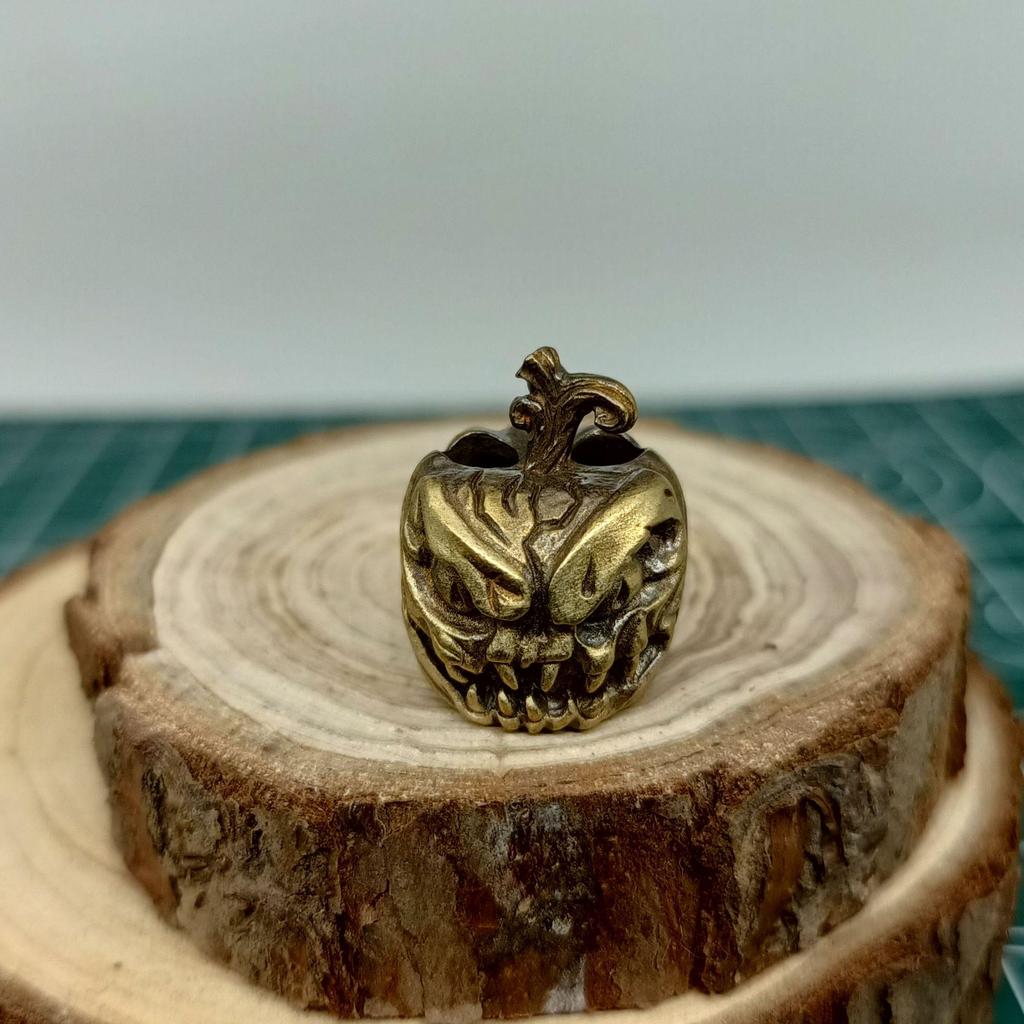 Evil Pumpkin Monster Knife & Keychain Pendant - Chinese Trend Style, EDC Paracord Holder, Flashlight Accessory