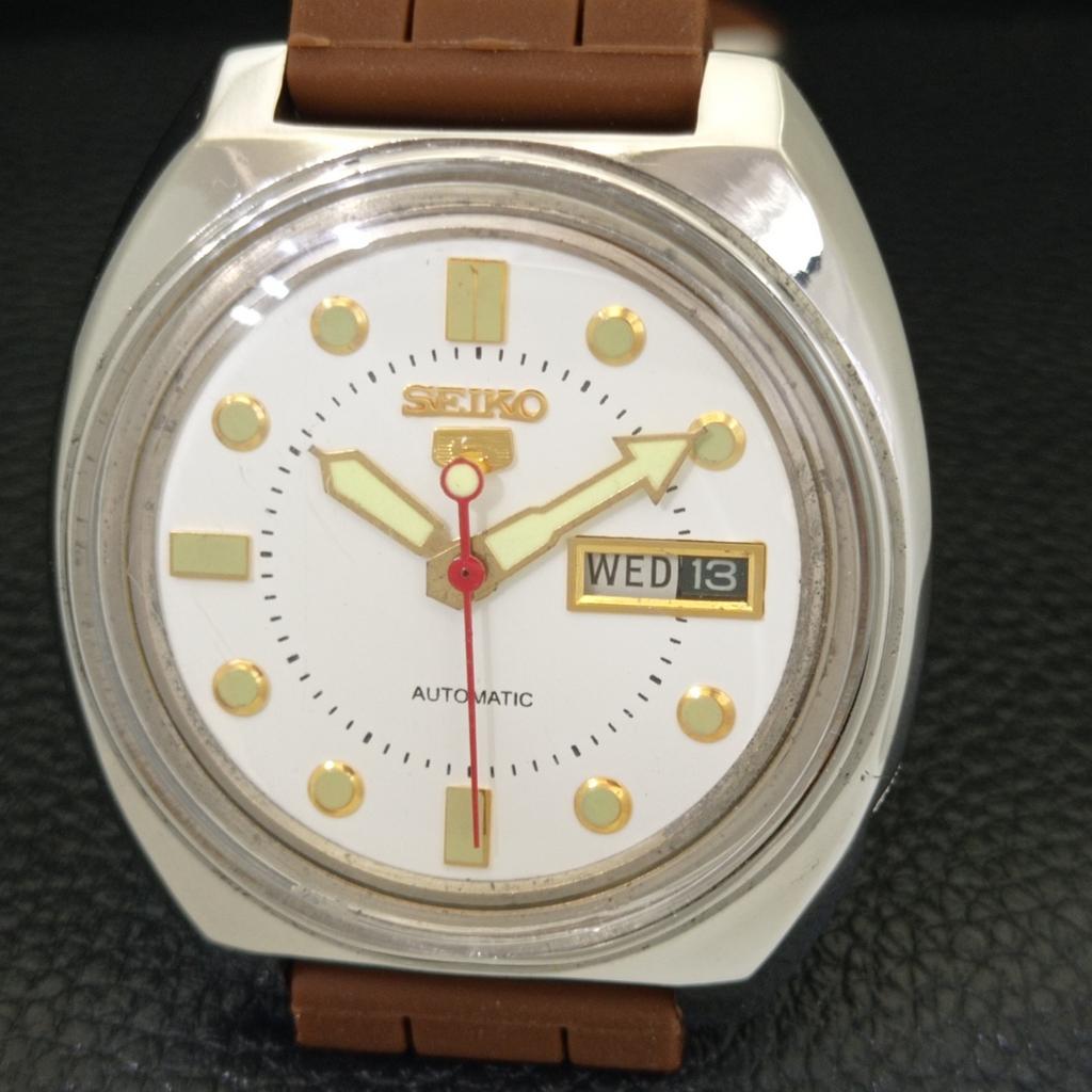 JAPAN VINTAGE SEIKO 5 AUTOMATIC 6119C MENS SILVER COLOR DIAL WATCH a702319-5 R124-a702319