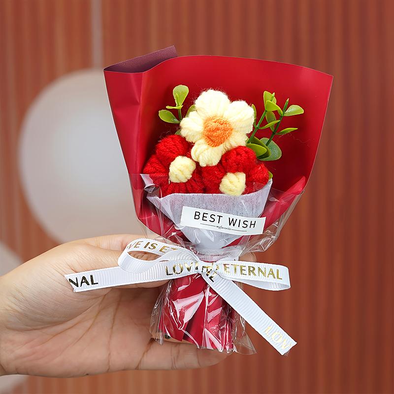 1 Stück Gestrickte Überraschung Simulation Bouquet Dekoration Satte Farben Schönheit Seidenblume Partys Segen Foto Requisite