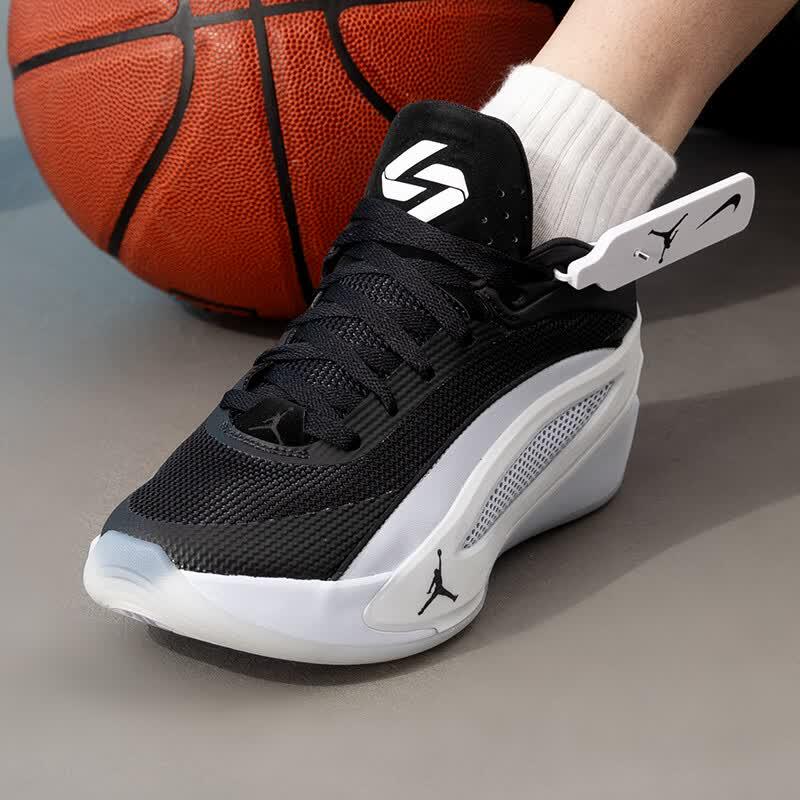 Nike Luka Jordan Basketball Shoes