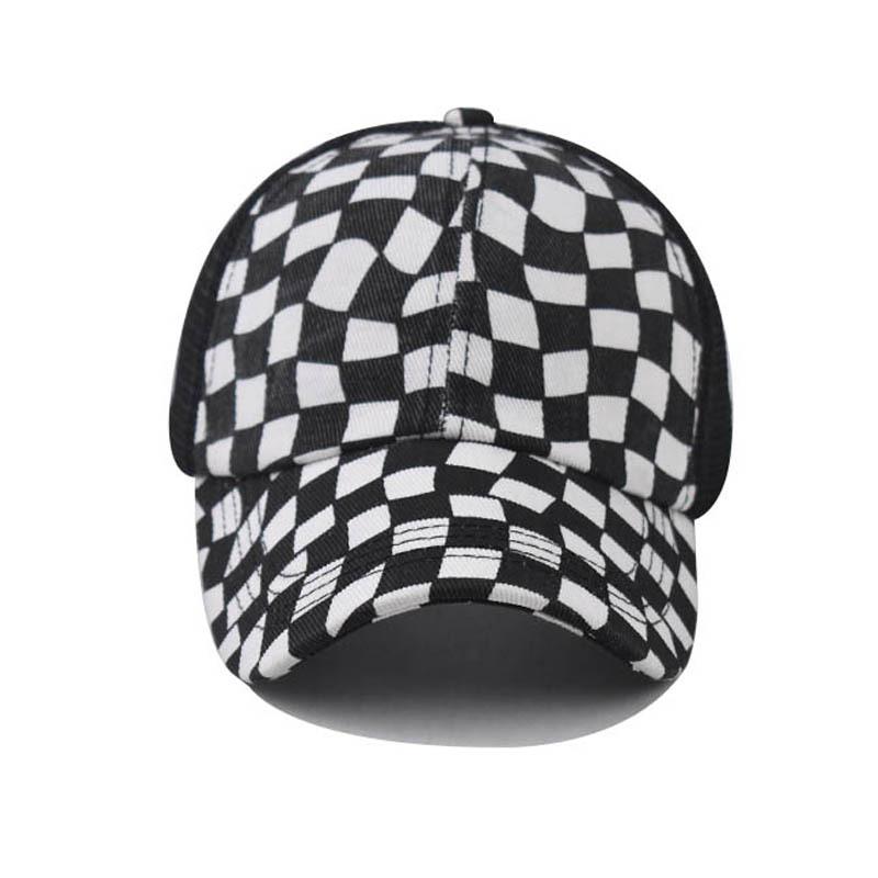 Checkered Mesh Baseball Cap for Men Women, Retro Plaid Trucker Hat with Breathable Net