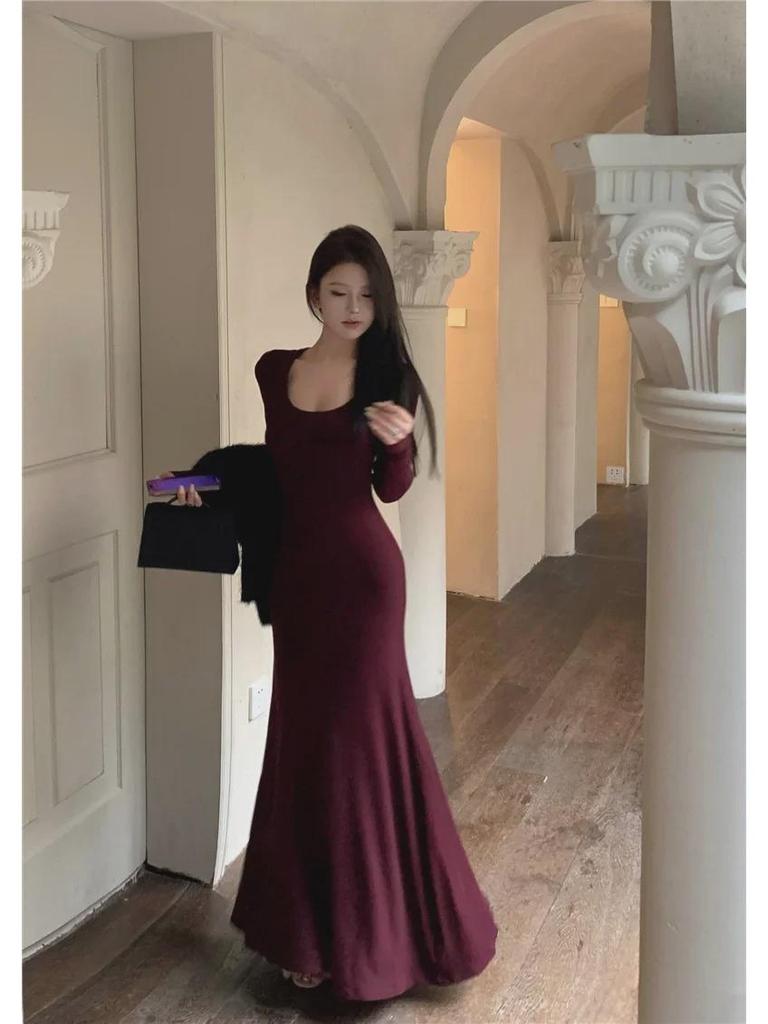 "Robe élégante à manches longues et queue de poisson": Coupe flatteuse et silhouette séduisante pour les femmes"