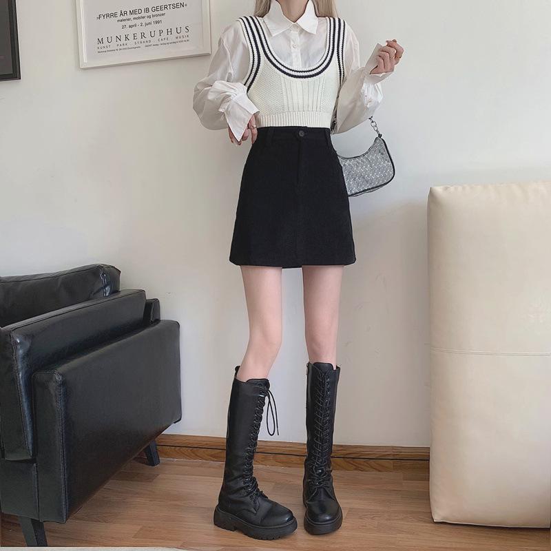2024 Spring/Summer Retro Corduroy High-Waisted A-Line Midi Mini Hip Wrap Skirt for Women