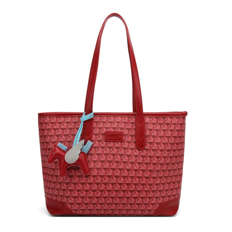 

Korean version of temperament large-capacity tote bag 2025 new autumn women s bag commuting to work simple shoulder bag красный