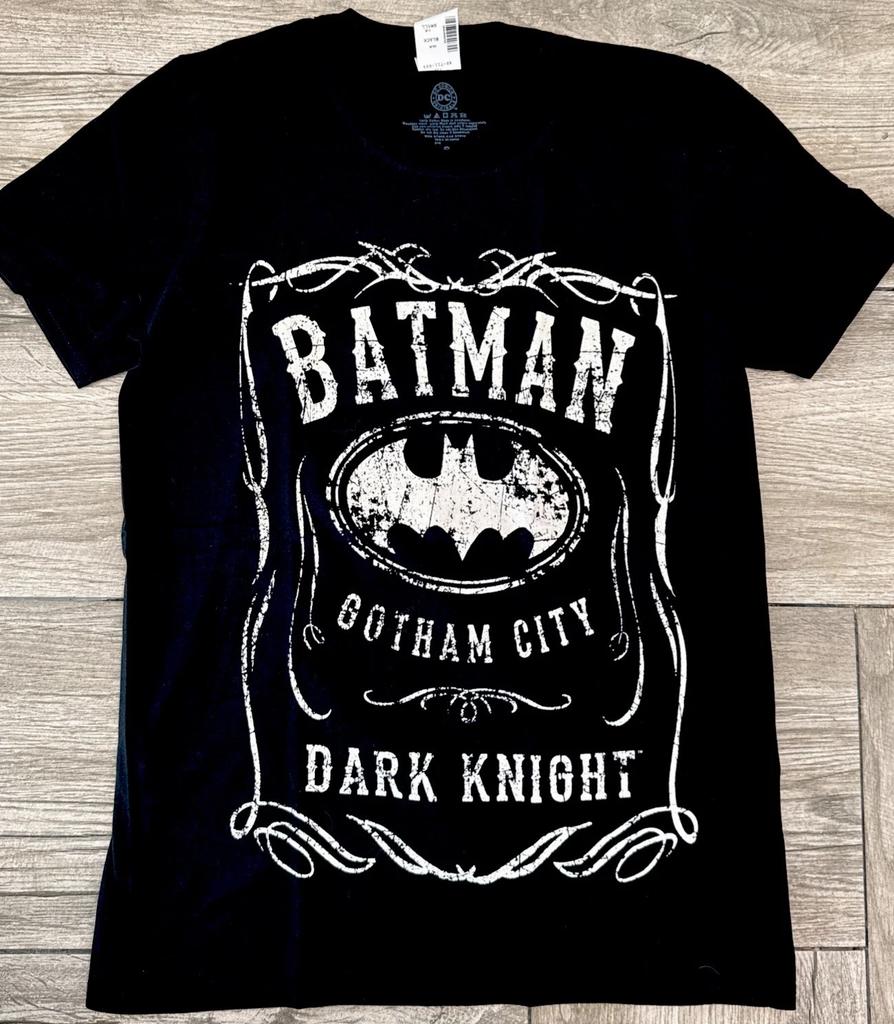 2015 Batman Distressed Gotham City Dark Knight 100% Cotton T-shirt Mens Tees Top Size Small License DC