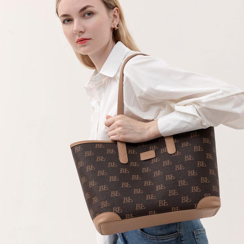 New Minimalist and Large Capacity Tote Bag for Daily Commuting and Women's Shoulder Bag