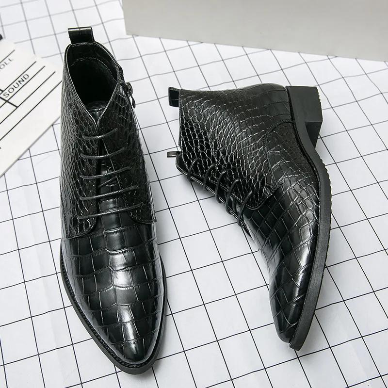Fashion High Quality Low Heeled Lace Up Brown Chelsea Mens Boots Business Leather Men Designer 2025 Fashion Casual Pointed Cowboy Boots