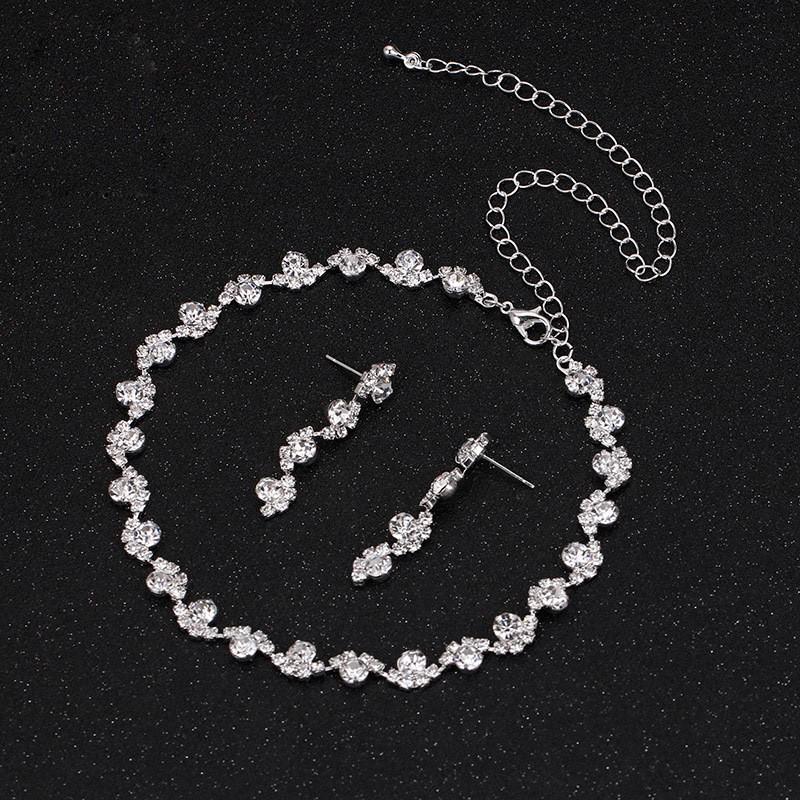 Elegant Sparkle Fashion Necklace, Earrings & Bracelet Set for Brides - Women's Rhinestone Jewelry 3-Piece Collection.