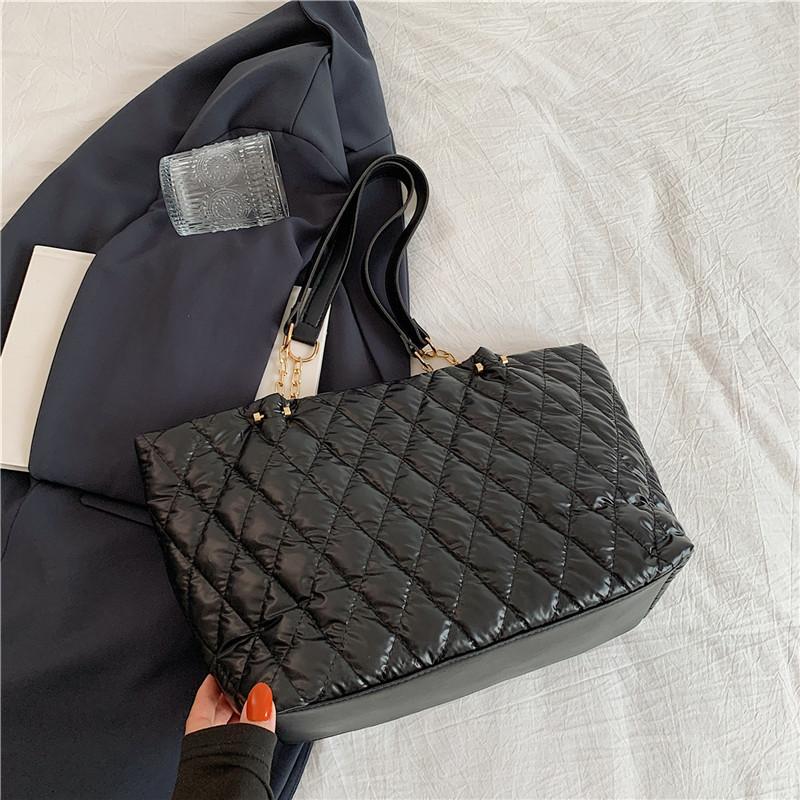 Large capacity tote bag women's 2025 new diamond shoulder bag women's cotton clothing bag fashion trend work bag tide