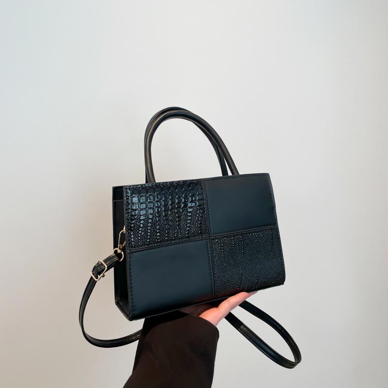 Large-capacity Bag Women's 2025 Spring and Summer New Fashion Handbag Contrasting Color Splicing Crocodile Pattern Shoulder Messenger Bag