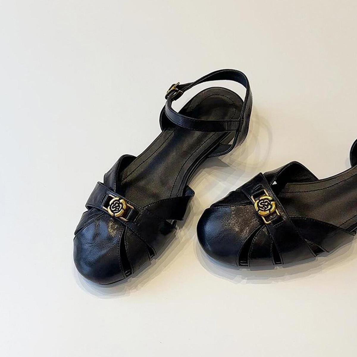 

Soft leather version~ New French hollow one-word sandals women s round head versatile retro camellia Roman shoes 40 чёрный