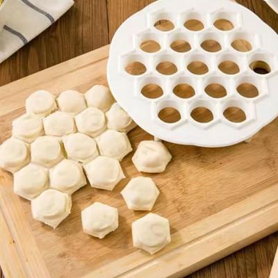 1pc-Kitchen Dough Press Ravioli Making Mould Dumpling Mold Maker DIY Pasta Form