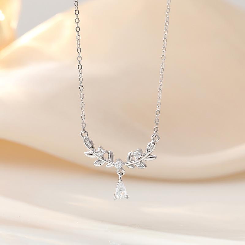 Women s Light Luxury Fashion Versatile Necklace