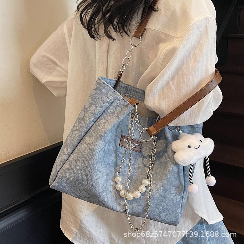 Simple New Large-capacity Bag Women's 2025 Fashion Casual Retro Niche Commuter Shoulder Bag Foreign Tote Bag