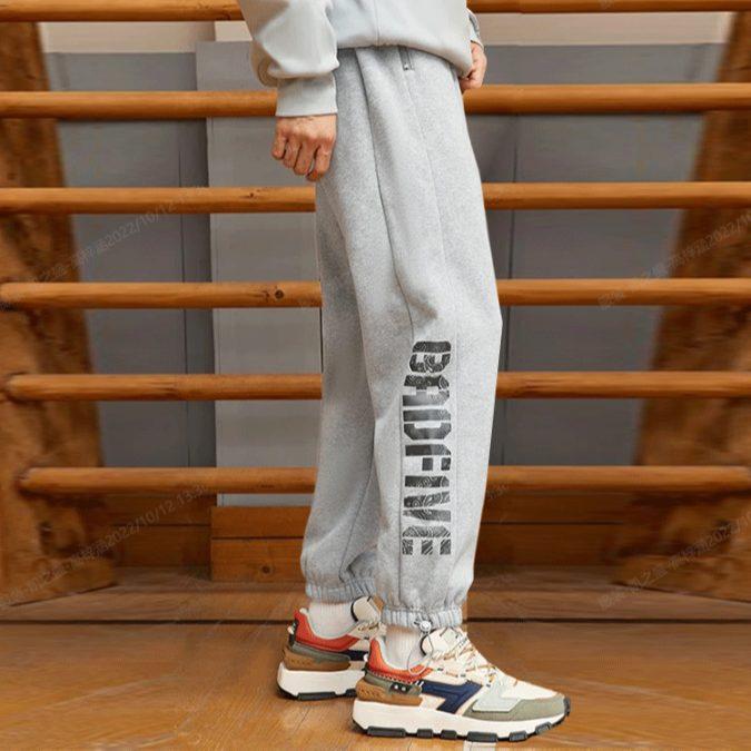 Li Ning Basketball Collection BADFIVE Elastic Cuff Fleece Lined Thermal Loose Fit Knitted Sweatpants Men's Gray AKLR801-4