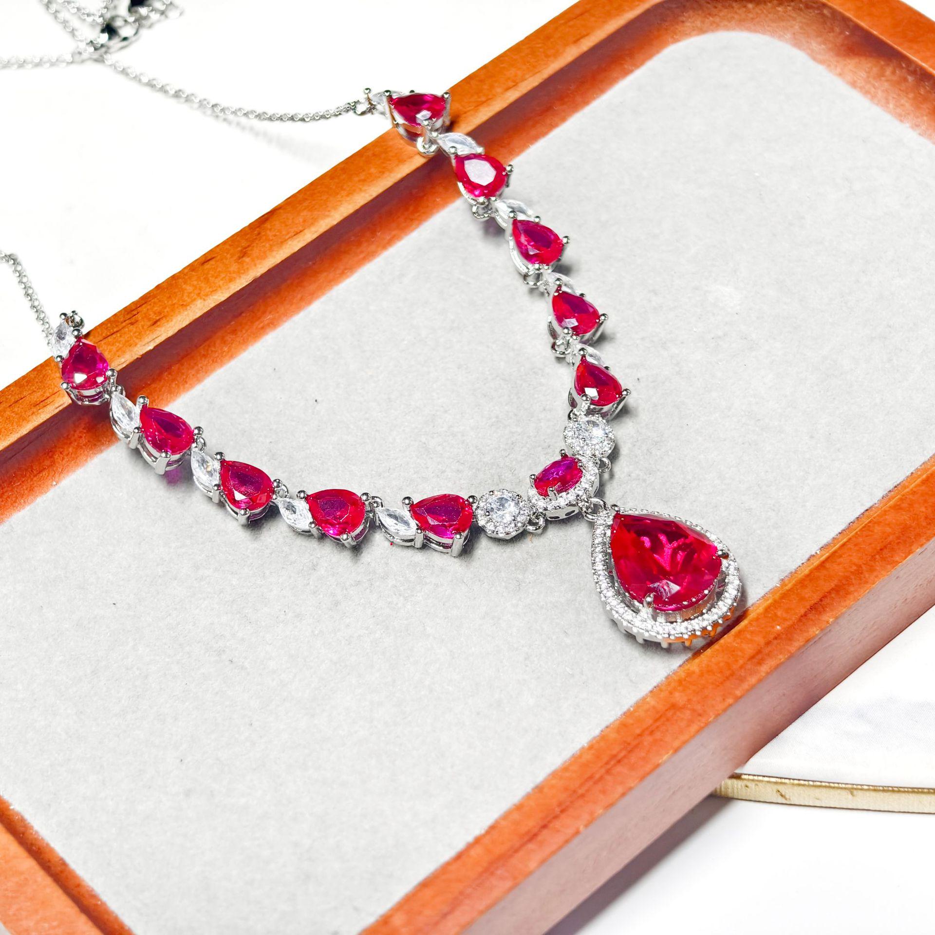 Gesen Luxury Red Zirconia Royal Necklace - Exquisite Water Drop Design