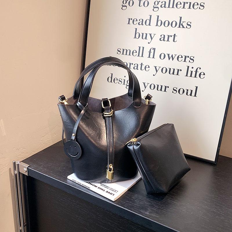 Niche Portable Vegetable Basket Bag Women's New Trendy Fashion Bucket Bag Temperament Messenger Bag