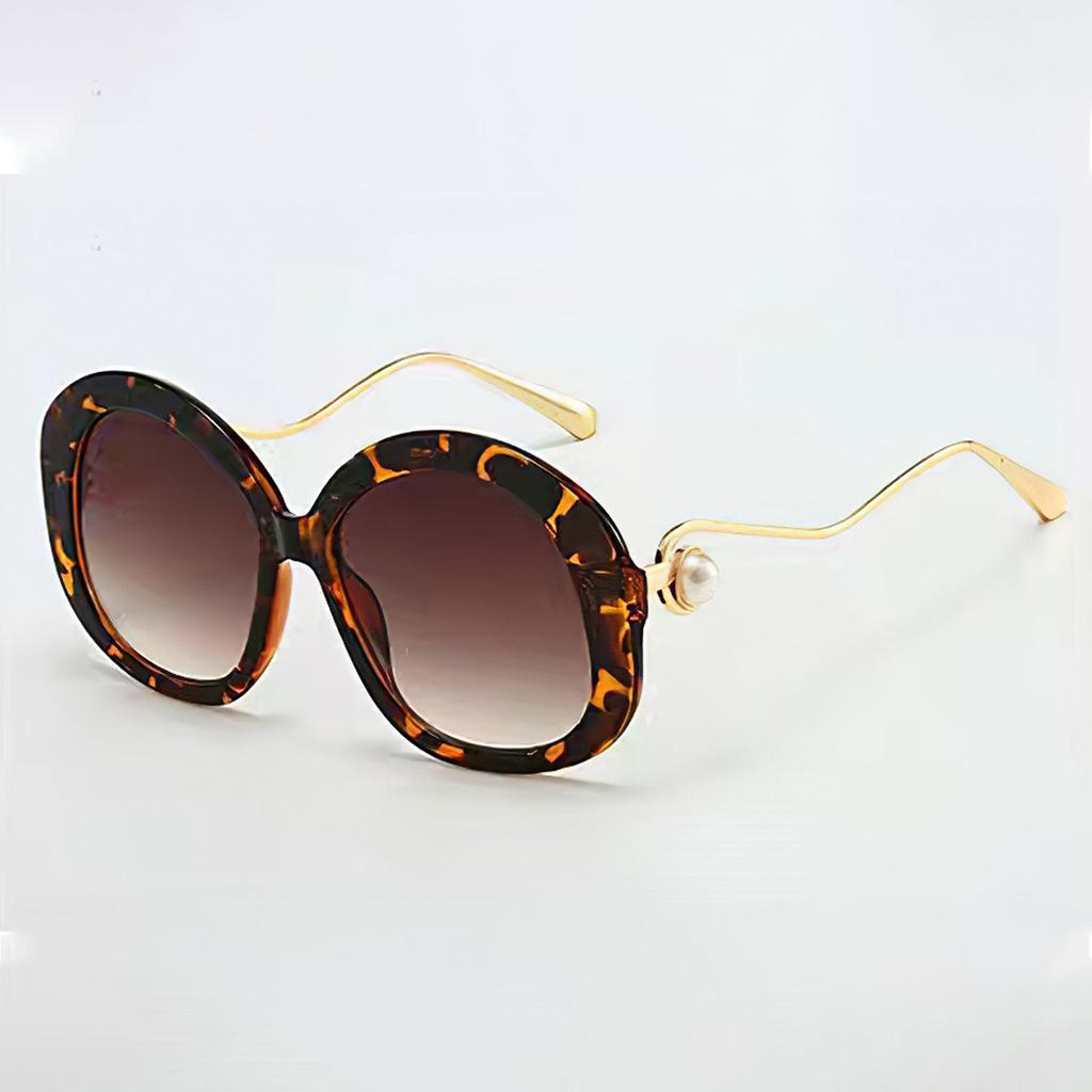 Classic Vintage Sunglasses for Men Exquisite Design and Trendy Styley Sunglasses with Golden Frame and Pink Yellow Trim Womens Sunglasses