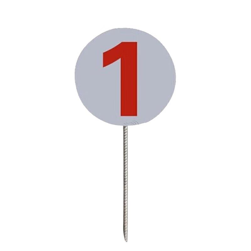 Čísla pro střelnici vkládaná do země