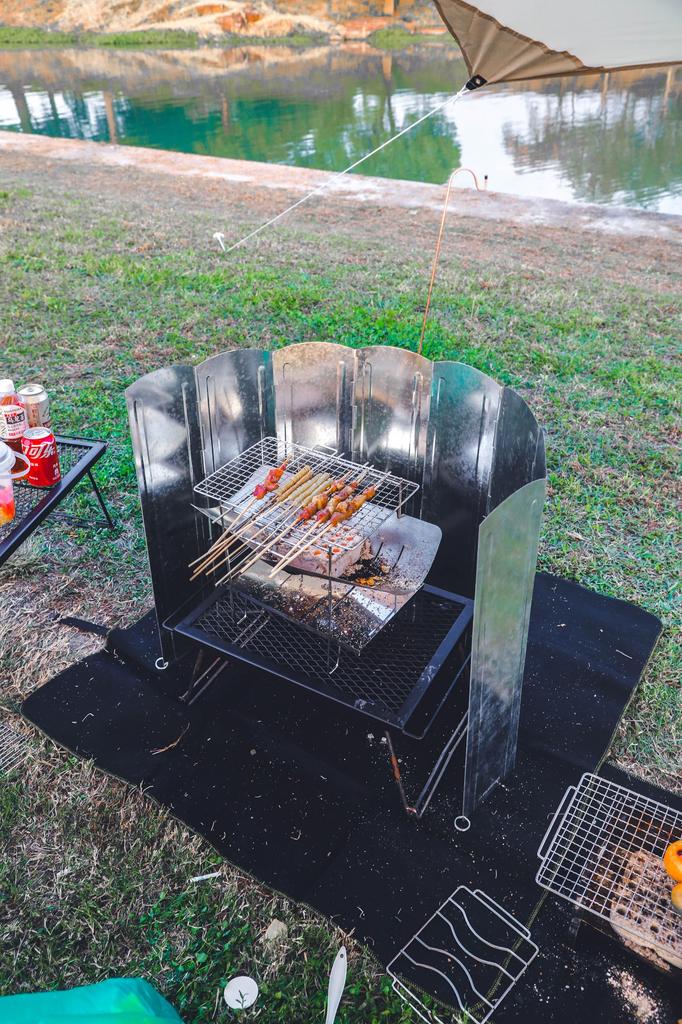 3-in-1 Compact Fire Pit, BBQ Stove, and Lightweight Camping Gear with Storage Case (Ash Pile Set Version)