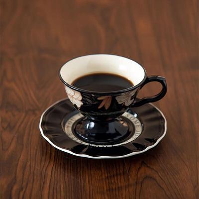Lilien Design Kaffeetasse & Untertasse Set