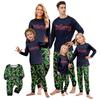 Set Pigiama Coordinato per Famiglia con Top a Girocollo Manica Lunga Stampato e Pantaloni per Genitori e Bambini