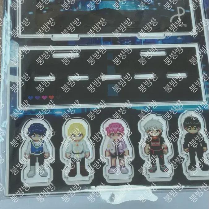 

Plave Pixelworld Продает Акрил