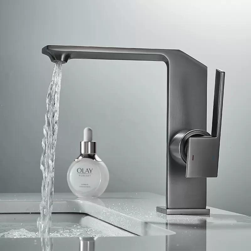 Tuqiu Brushed Gold Bathroom Faucet Black Basin Faucets Hot Cold Sink Faucet Water Mixer Crane Deck Mounted Bathroom Tap