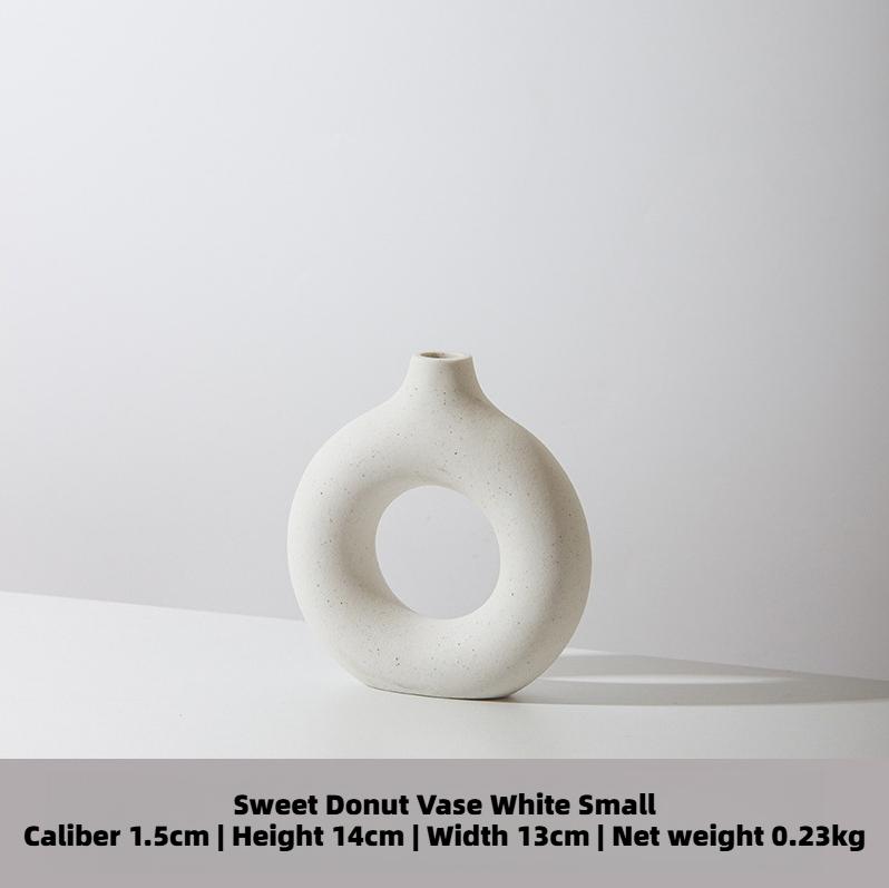 

Nordic White Donut Vase Minimalist Plastic Flower Pot Stylish Tabletop Decor for Living Home Floral Display Flower Arrangement