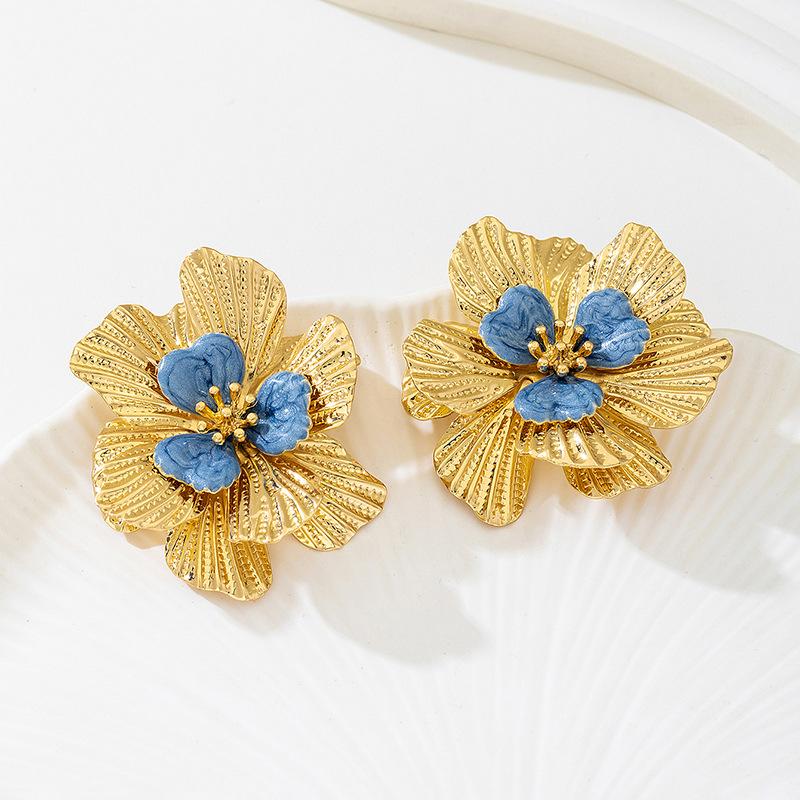 Vintage Blue Drip Oil Stamen Stud Earrings for Women Exaggerated Metal Large Flower Personality Earrings Fashion Jewelry Gifts