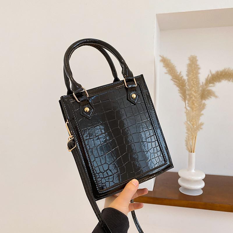 Trendy Small Crossbody Pu Bag 2023 Summer Fashionable Handbag Street Style Black Orange Silver Gold Purple