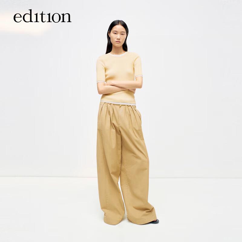 

Женский многослойный трикотажный комплект из двух предметов с коротким рукавом L 170