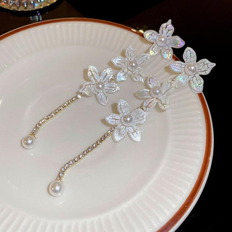 

Женские серьги GemChic, изысканные серьги-гвоздики с иглами и жемчугом, серьги с цирконом и цветком, элегантные высококачественные длинные серьги, ювелирные изделия на день рождения, Рождество, подарок