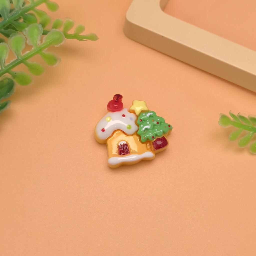 Cute Cartoon Mixed Color Christmas Series Resin Flatback Cabochon Scrapbook Diy Jewelry Children Gift Hairpin Accessories