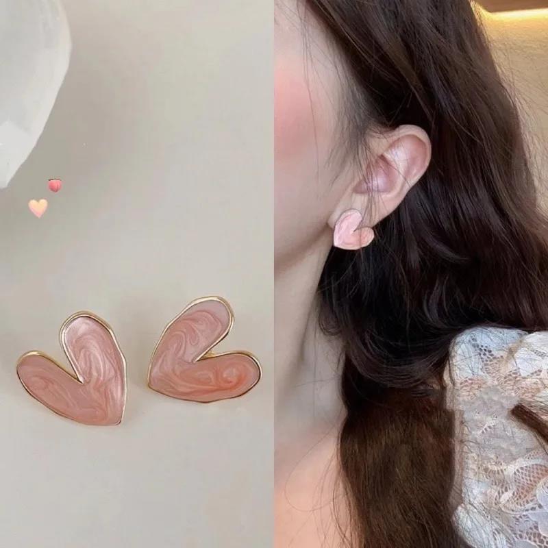 Classic Silver Needle Vintage Simple Love Heart Stud Earrings for Women Temperament White Enamel Cute Earring Korean Jewelry