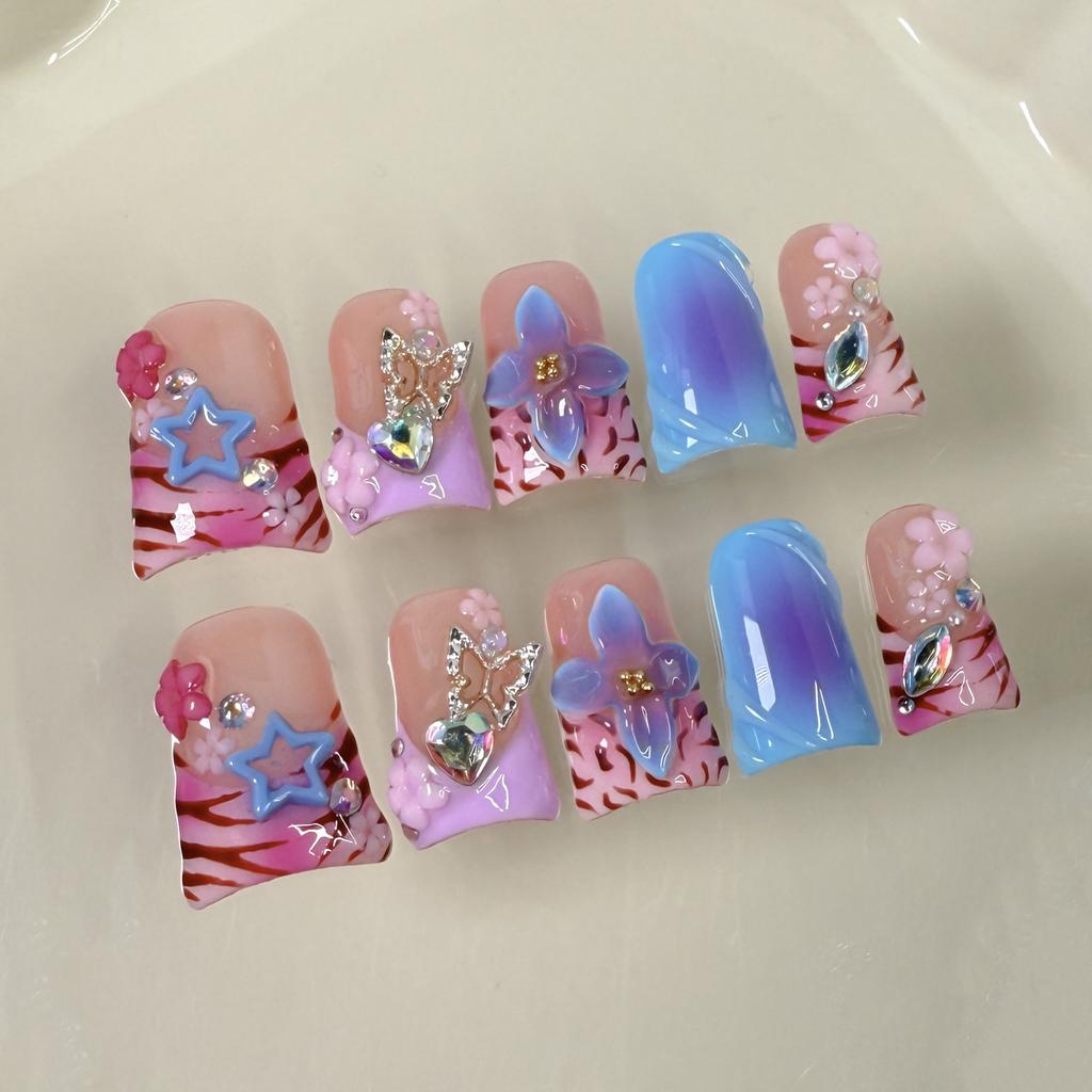 10pcs Handmade Pink French Short Duckbill Press On Nails With Rhinestone Flower Decor Fake Nail Tips Set