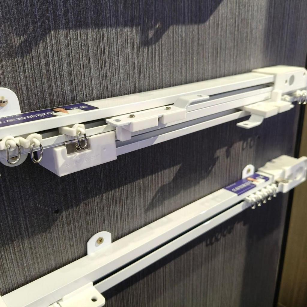 Smarter Elektrischer Vorhangmotor mit verstellbarer Lampe für Wohnzimmer, Balkon oder Schlafzimmer - Nordische Verdunkelungsvorhänge