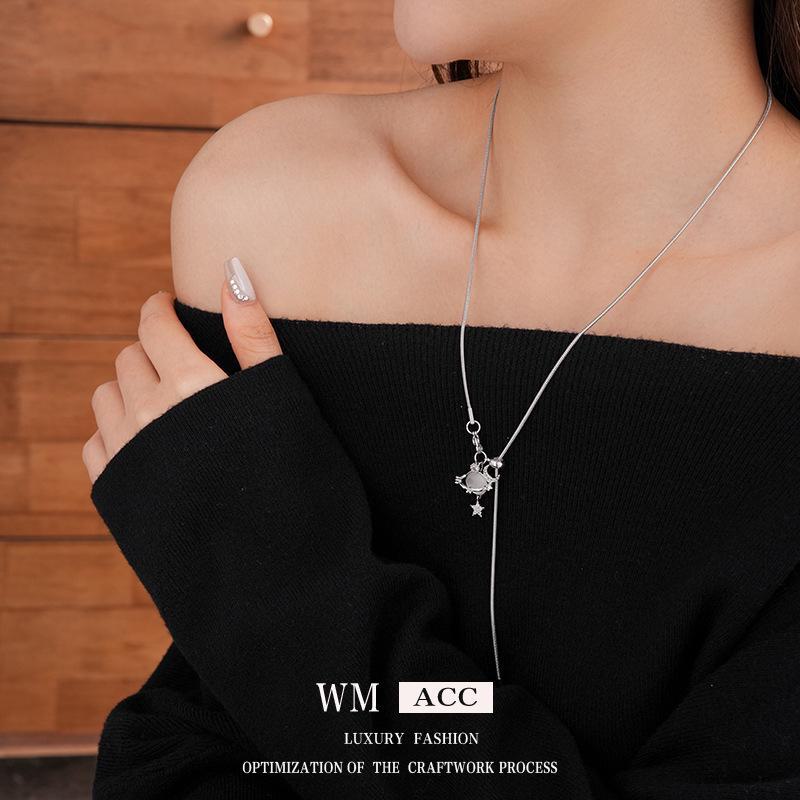 Zircon Star and Moon Korean Necklace – Chic Autumn/Winter Fashion Sweater Chain for Women